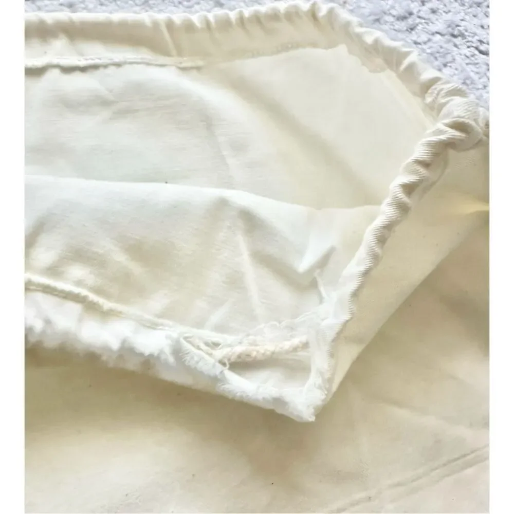 Montage resort and spa dust bag - Laguna Beach - 19 1/2 x 23 inches